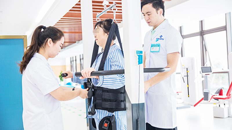 失能老人护理院费用构成解析